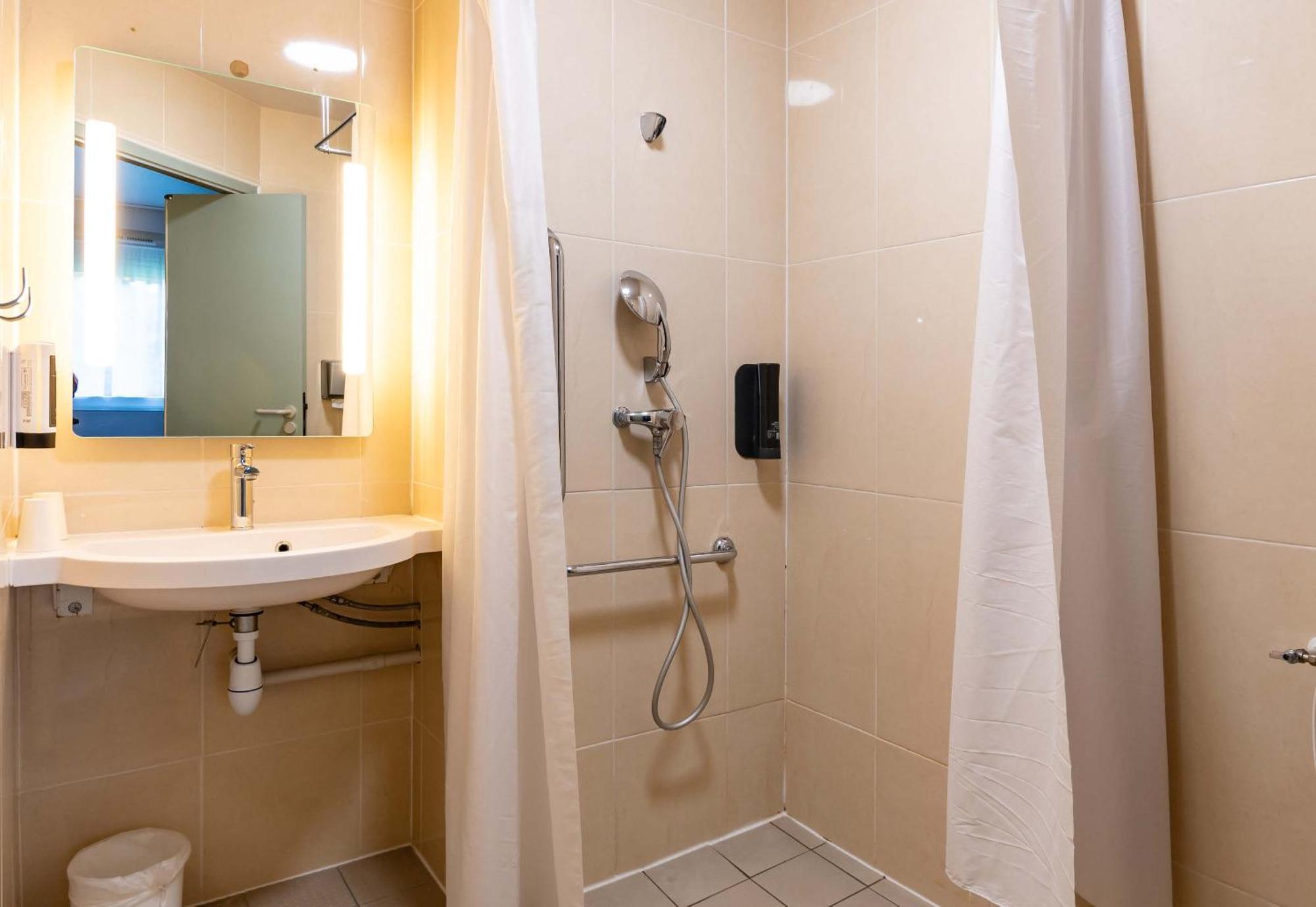 B&B Hotel Valence Sud Εξωτερικό φωτογραφία